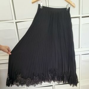 Adrianna Papell XS Black Chiffon Pleated Lace Trim Midi Skirt